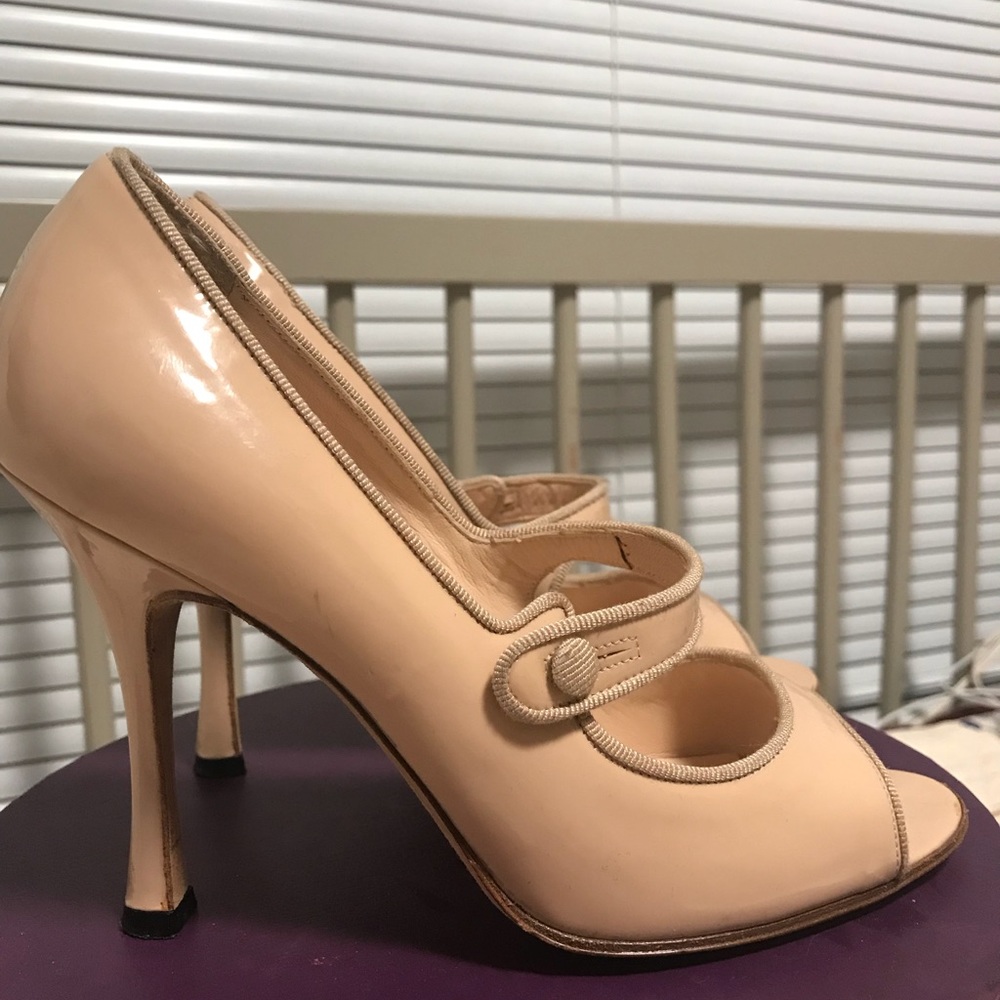 Manolo Blahnik so 5 pumps euc